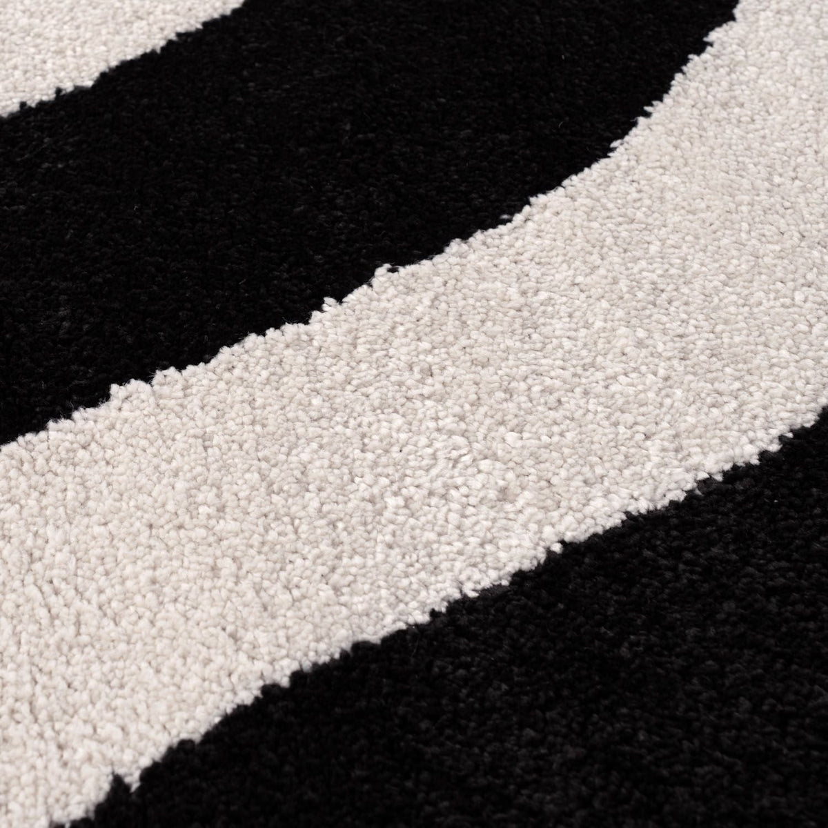 Joli Wave Black & White Rug | Rectangular | 80x150cm − 200x290cm The Rugs