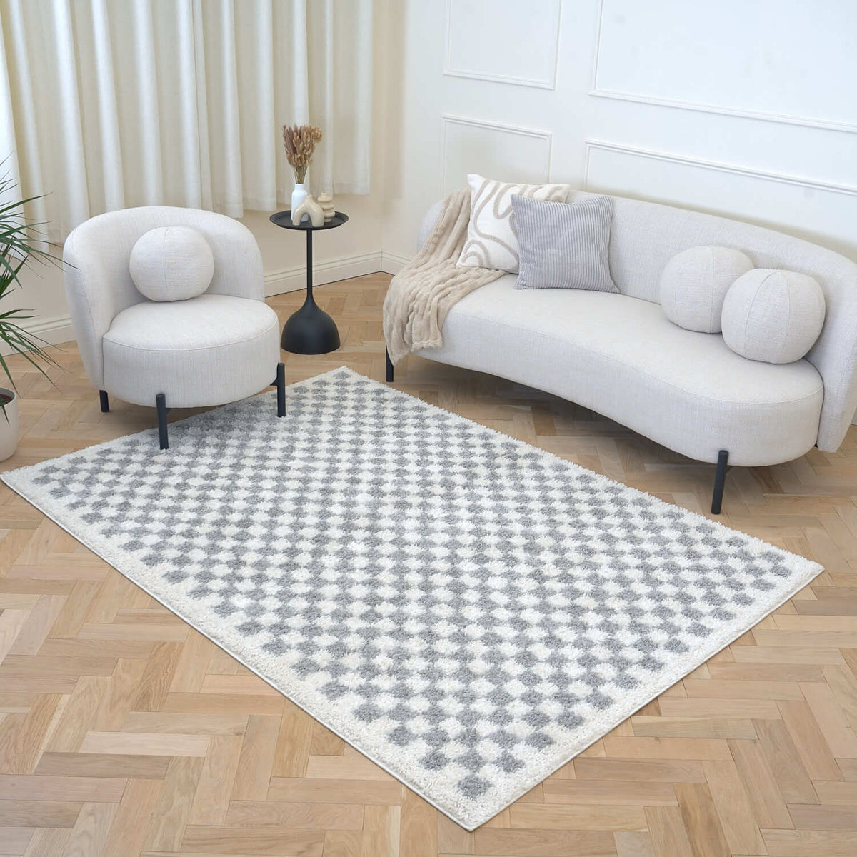 Moodi Shaggy Grey Checkered Rug | Rectangular | Round The Rugs